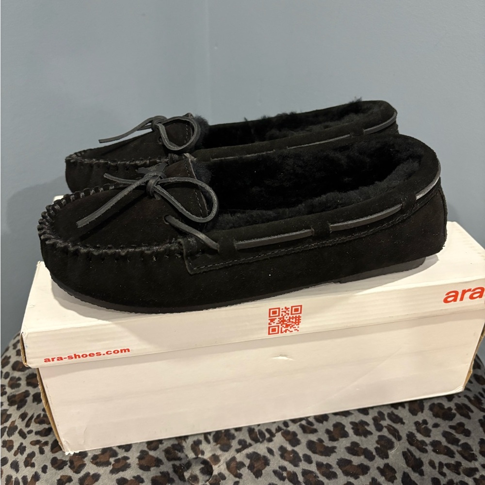 Black leather Ara Slippers